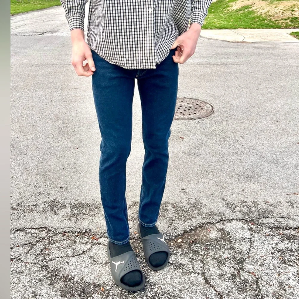 - H&M Sz 31 Slim Coupe Etroite Dark Wash Jeans! EUC!